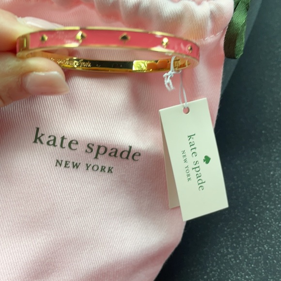 NWT kate spade spot the spade enamel hinged bangle - Picture 7 of 7